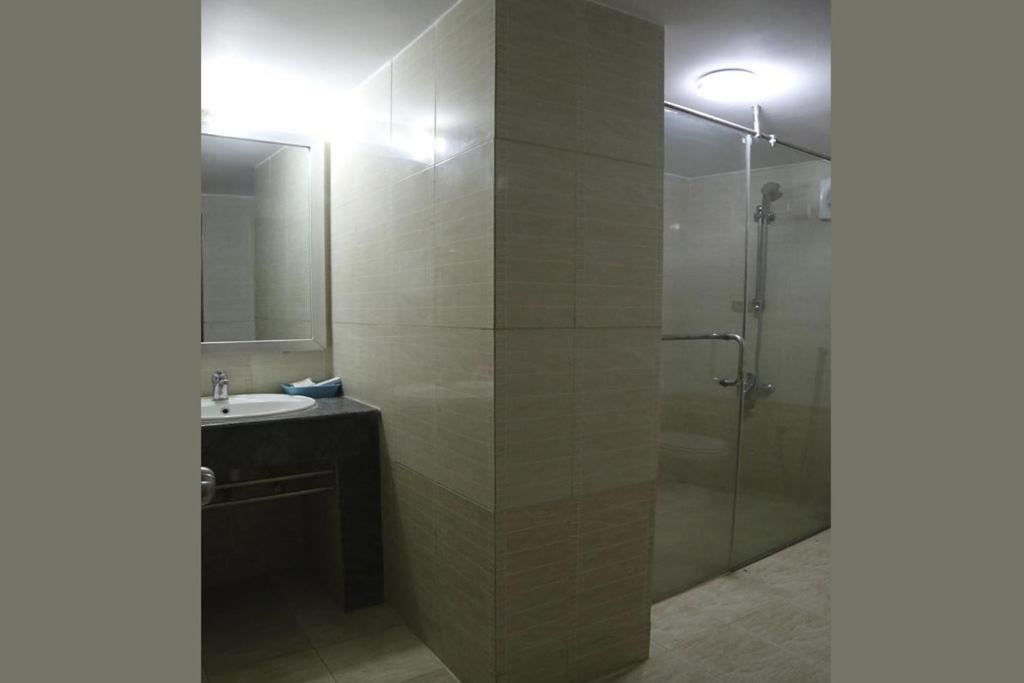 Hotel City Plaza Джессор Екстериор снимка